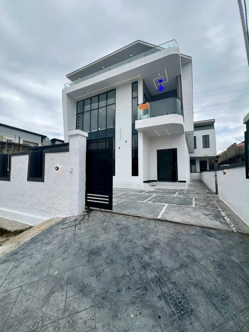 Lofty Crescent Homes